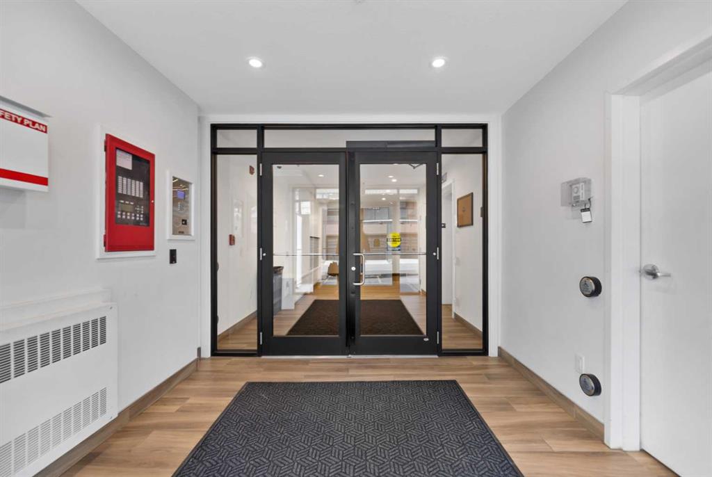 Picture for 2305, 55 Lucas Way NW