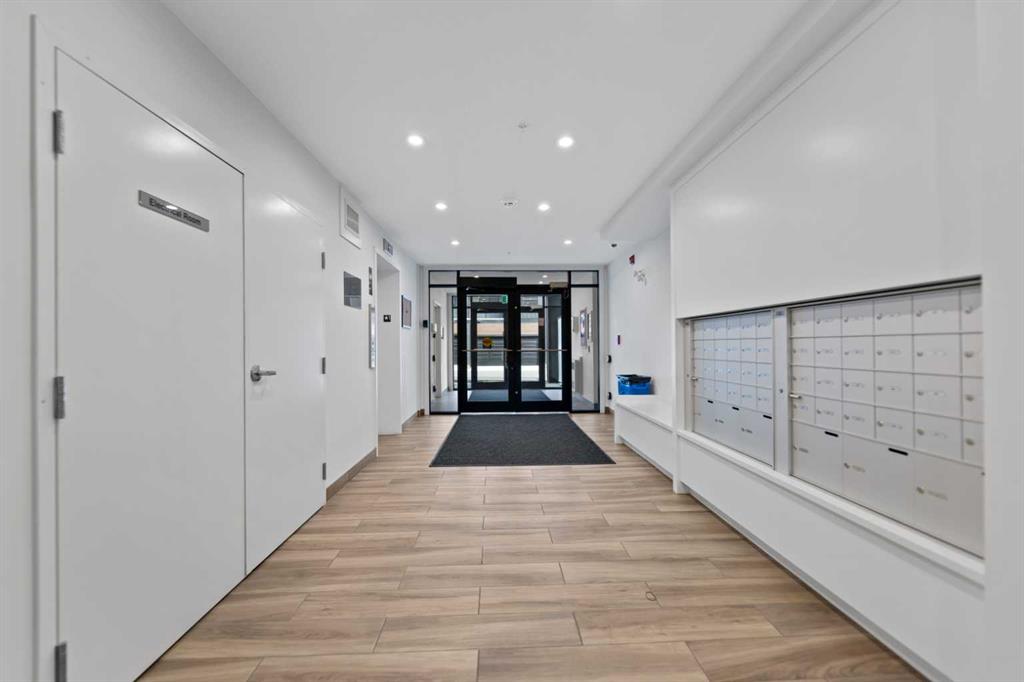 Picture for 2305, 55 Lucas Way NW