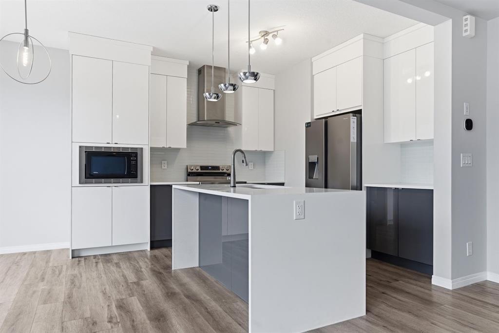 Picture for 127 Carrington Crescent NW
