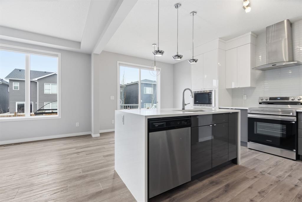 Picture for 127 Carrington Crescent NW