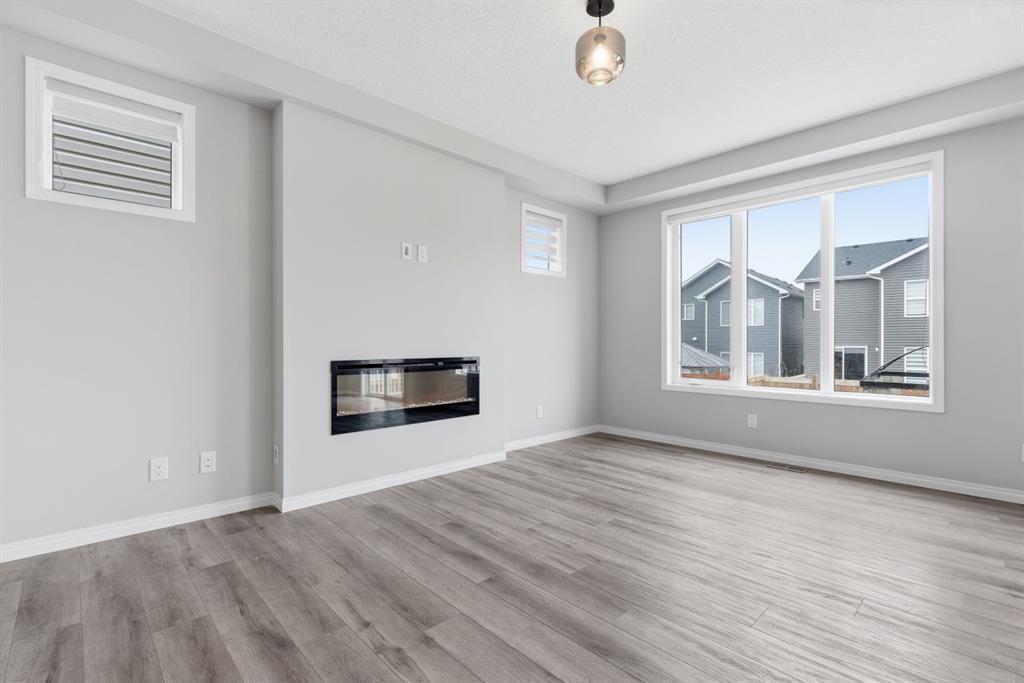 Picture for 127 Carrington Crescent NW