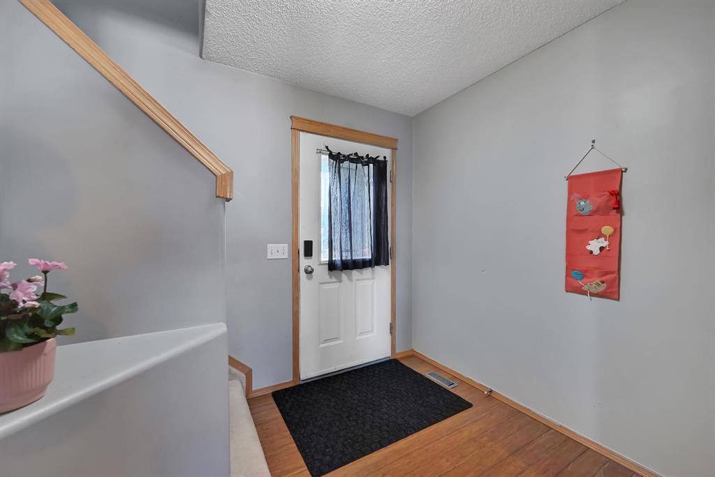 Picture for 408 Bridlewood Court SW