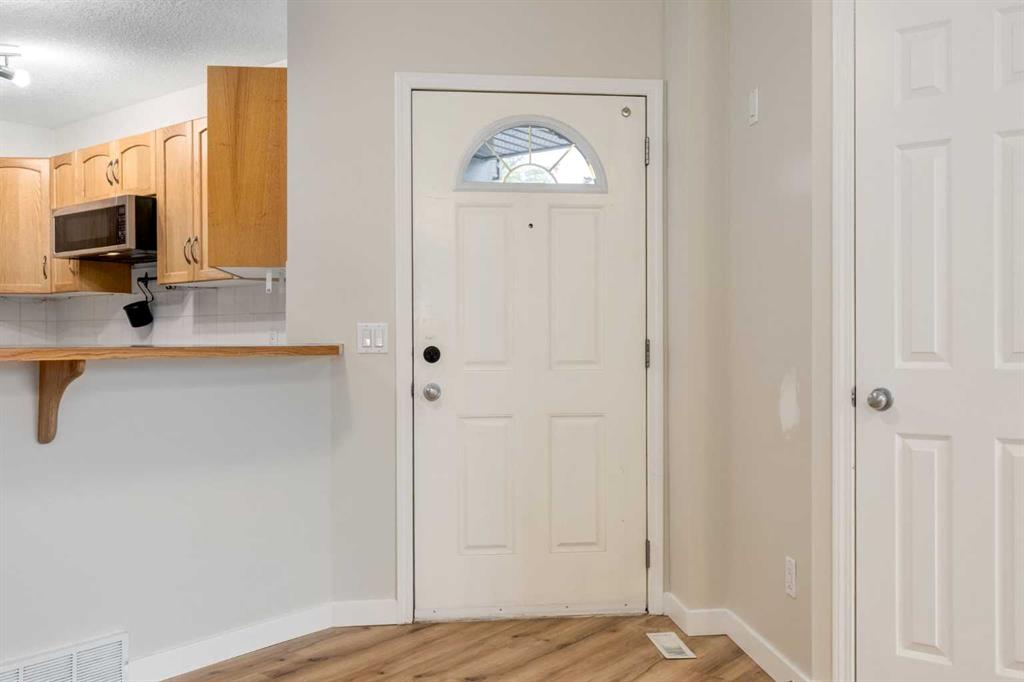Picture for 1, 6202 Bowness Road NW