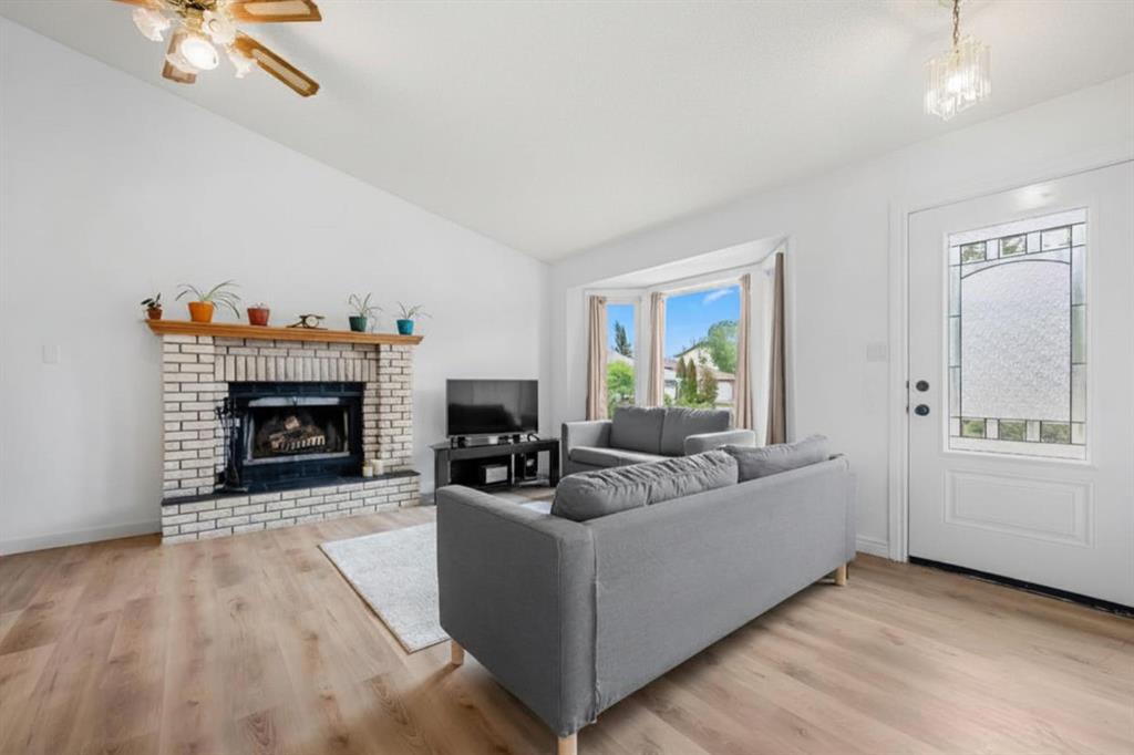 Picture for 1667 Meadowbrook Drive SE