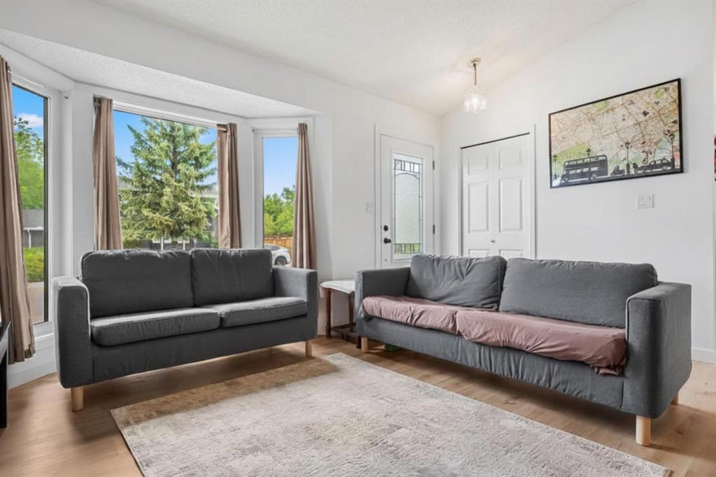 Picture for 1667 Meadowbrook Drive SE