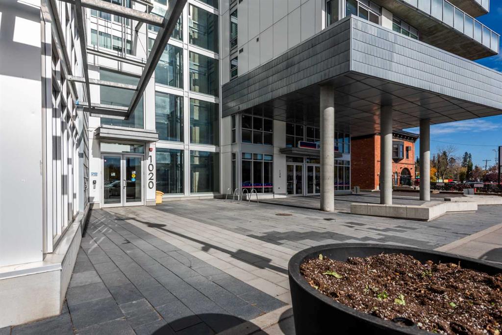 Picture for 704, 1020 9 Avenue SE