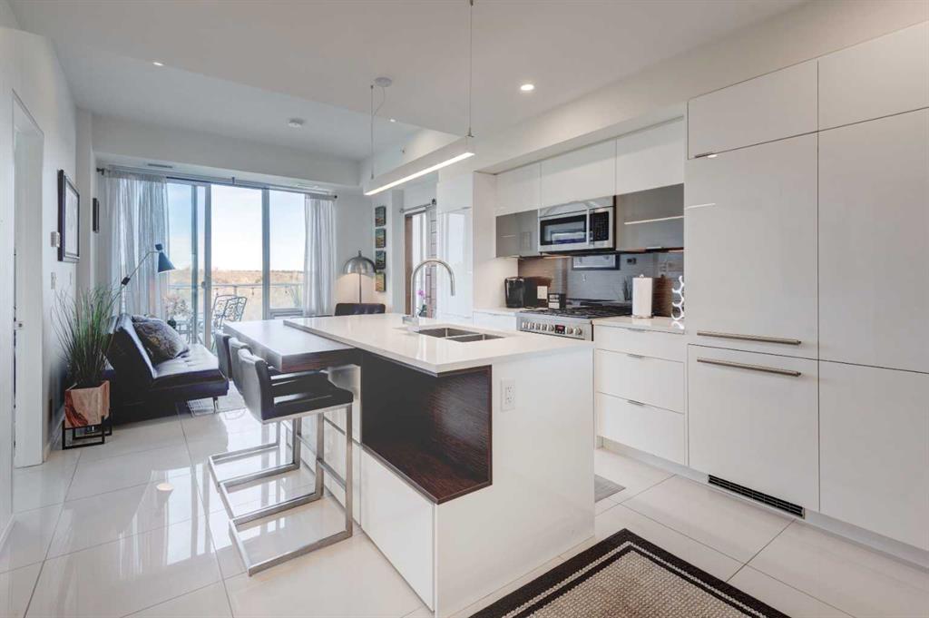 Picture for 704, 1020 9 Avenue SE