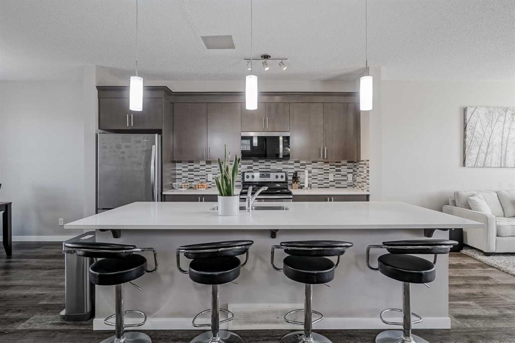 Picture for 8 Cranford Park SE