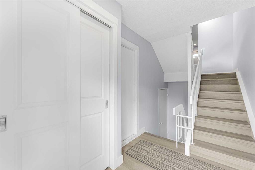 Picture for 352 Brae Glen Road SW