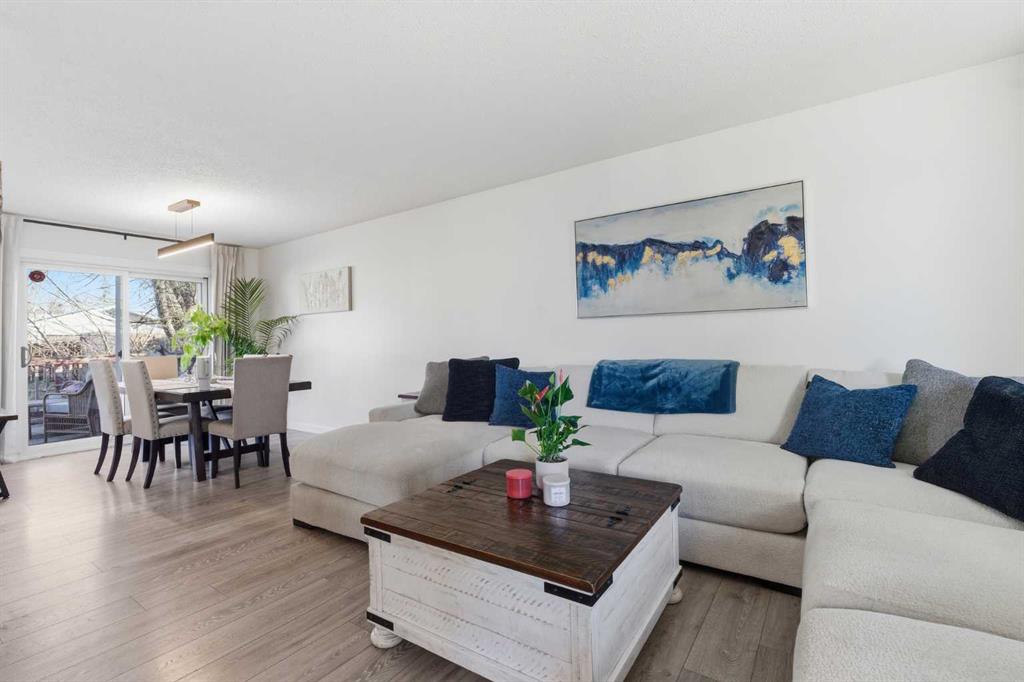 Picture for 67 Lake Sylvan Close SE