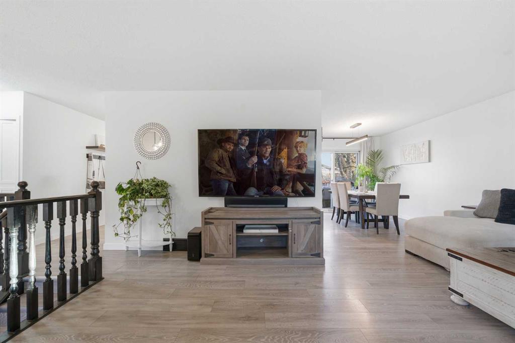 Picture for 67 Lake Sylvan Close SE