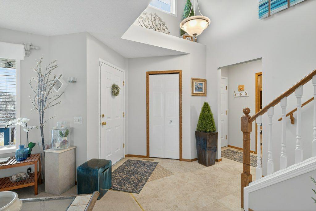 Picture for 96 Shawbrooke Manor SW