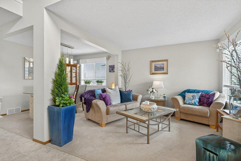 Picture for 96 Shawbrooke Manor SW