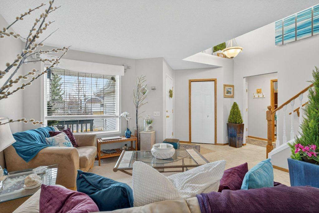 Picture for 96 Shawbrooke Manor SW