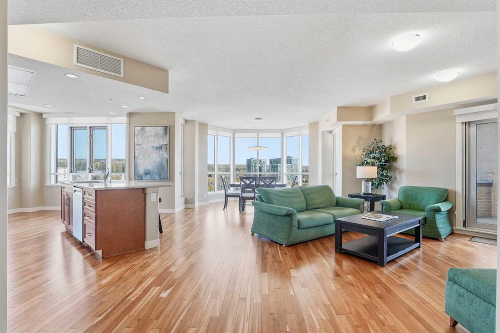 Picture for 1005, 32 Varsity Estates Circle NW