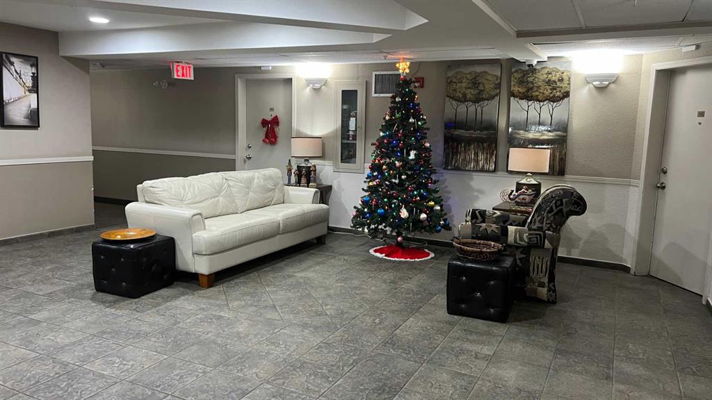 Picture for 1208, 12 Cimarron Common 