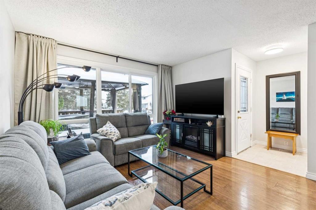 Picture for 42 Cedarwood Hill SW