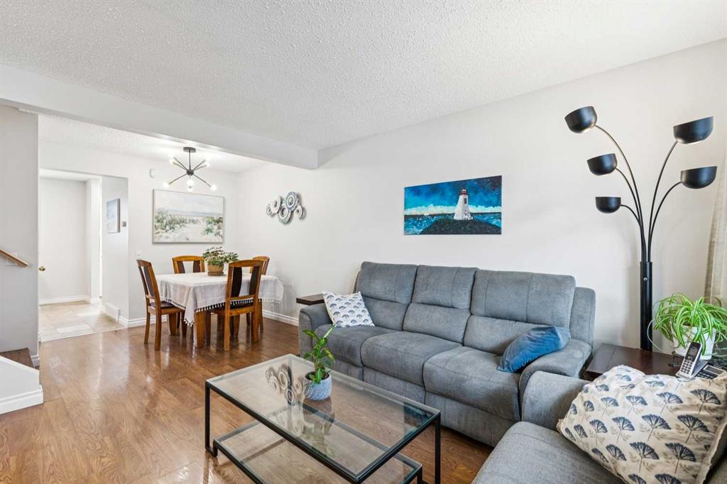 Picture for 42 Cedarwood Hill SW