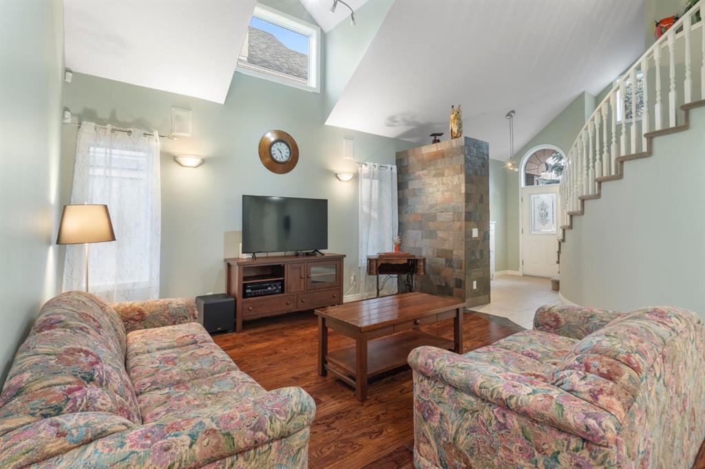 Picture for 124 Cresthaven Place SW