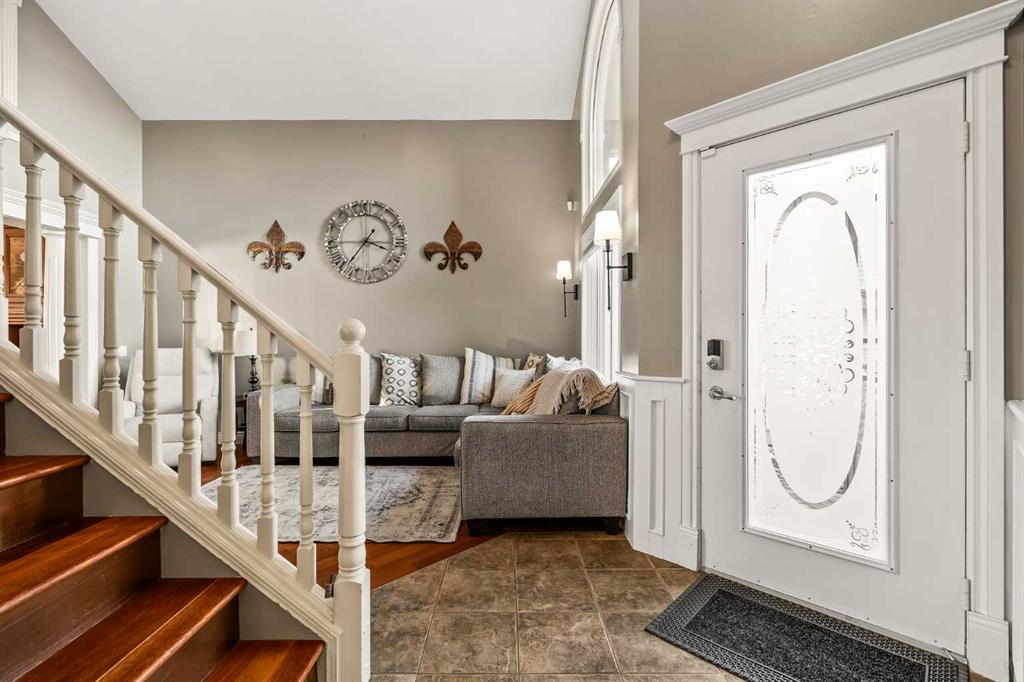 Picture for 25 McKinley Bay SE