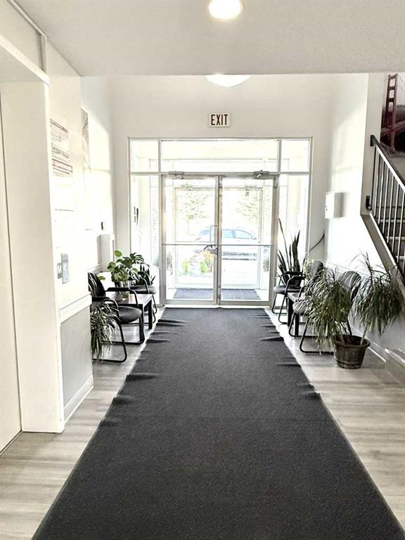 Picture for 207, 5555 Falsbridge Drive NE