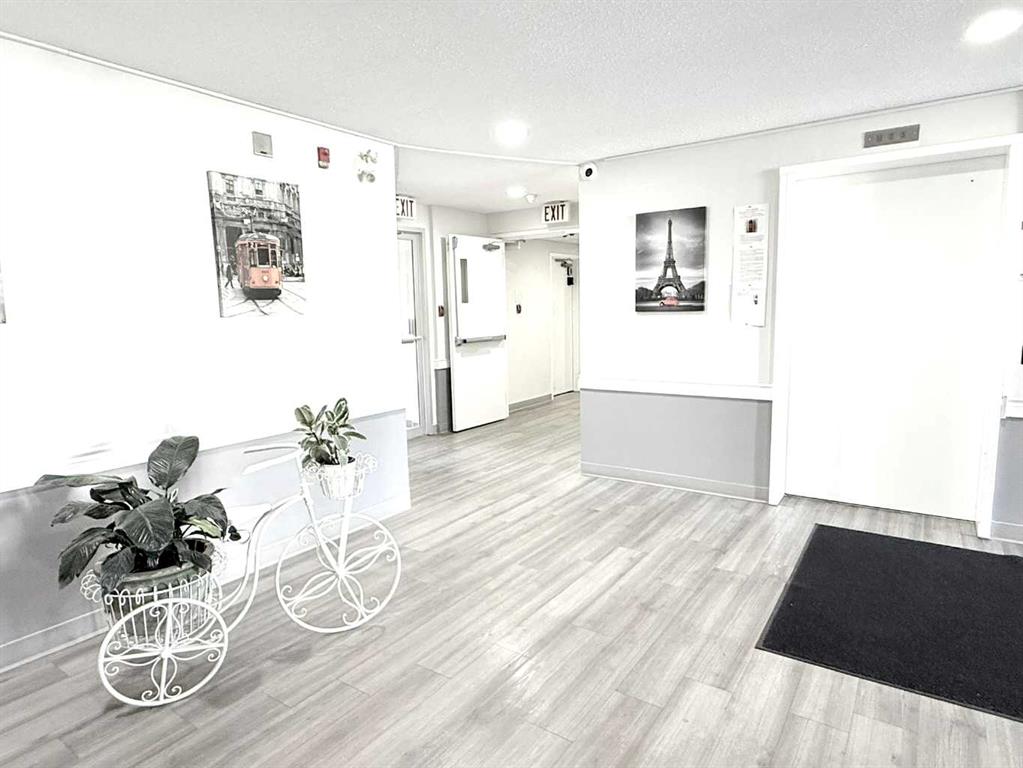 Picture for 207, 5555 Falsbridge Drive NE