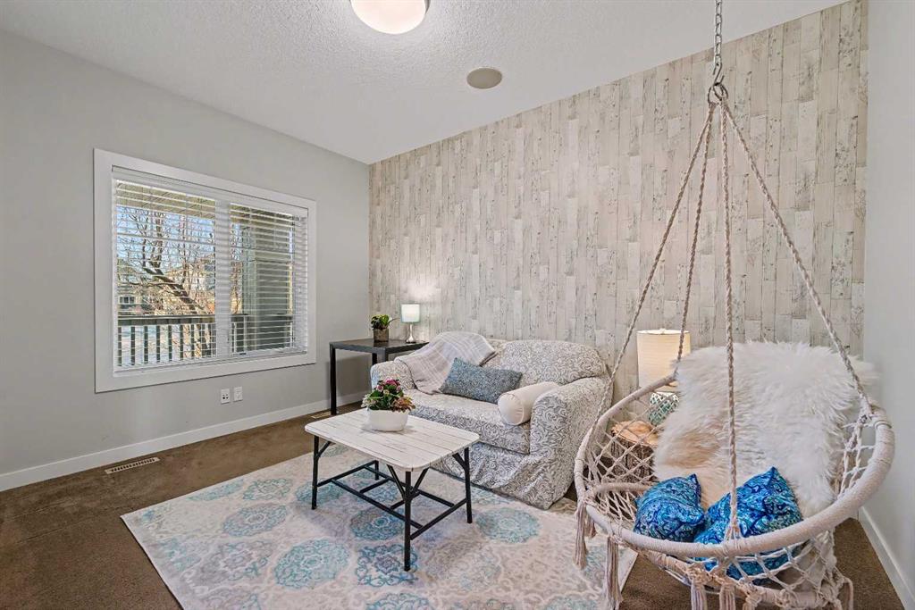 Picture for 39 Elgin Estates Green SE