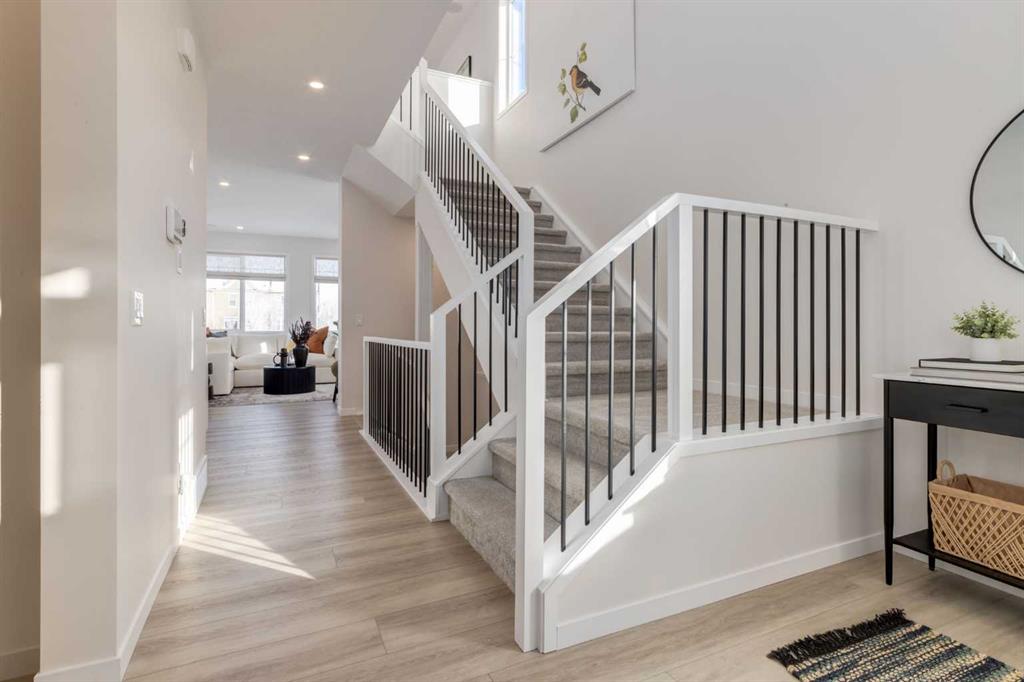 Picture for 409 Montrose Green SE