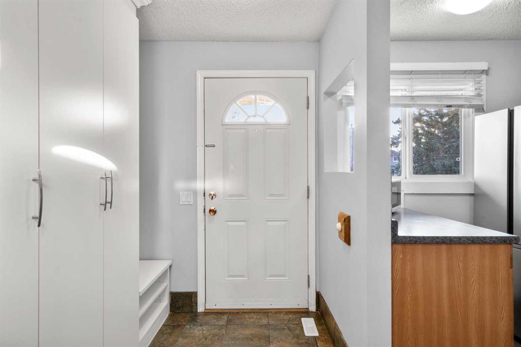 Picture for 15, 200 Shawnessy Drive SW