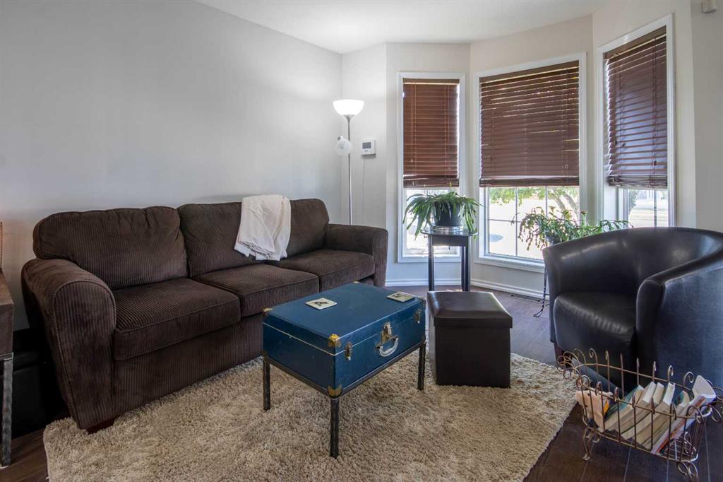 Picture for B, 303 Centre Street N