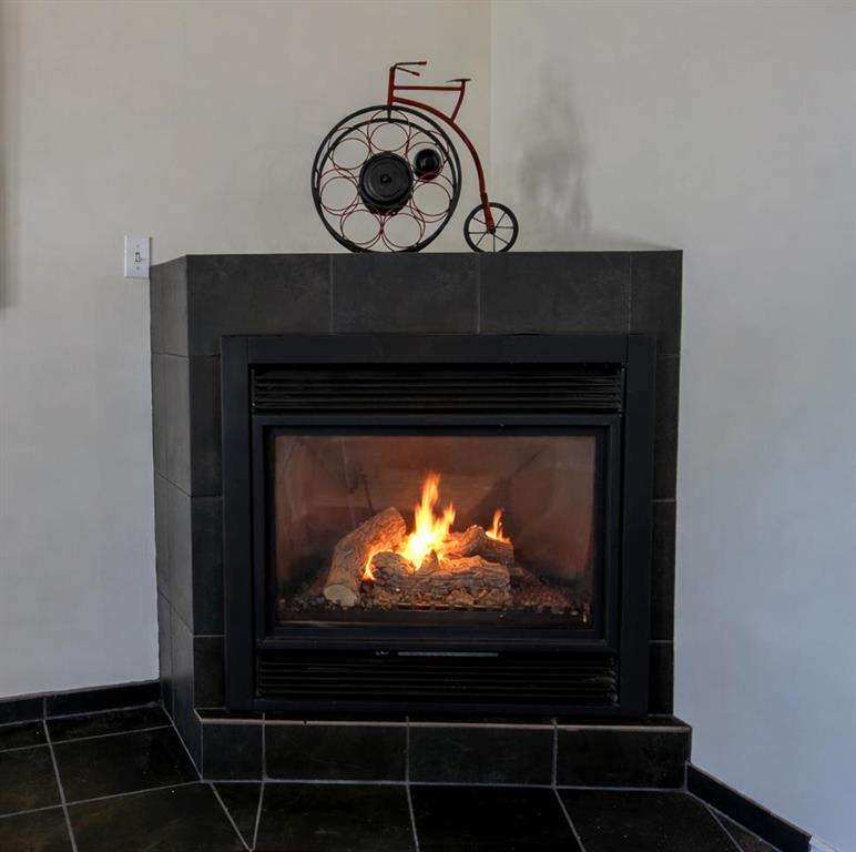 Picture for B, 303 Centre Street N