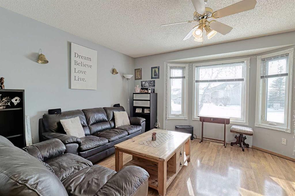 Picture for 70 Elizabeth Way SE