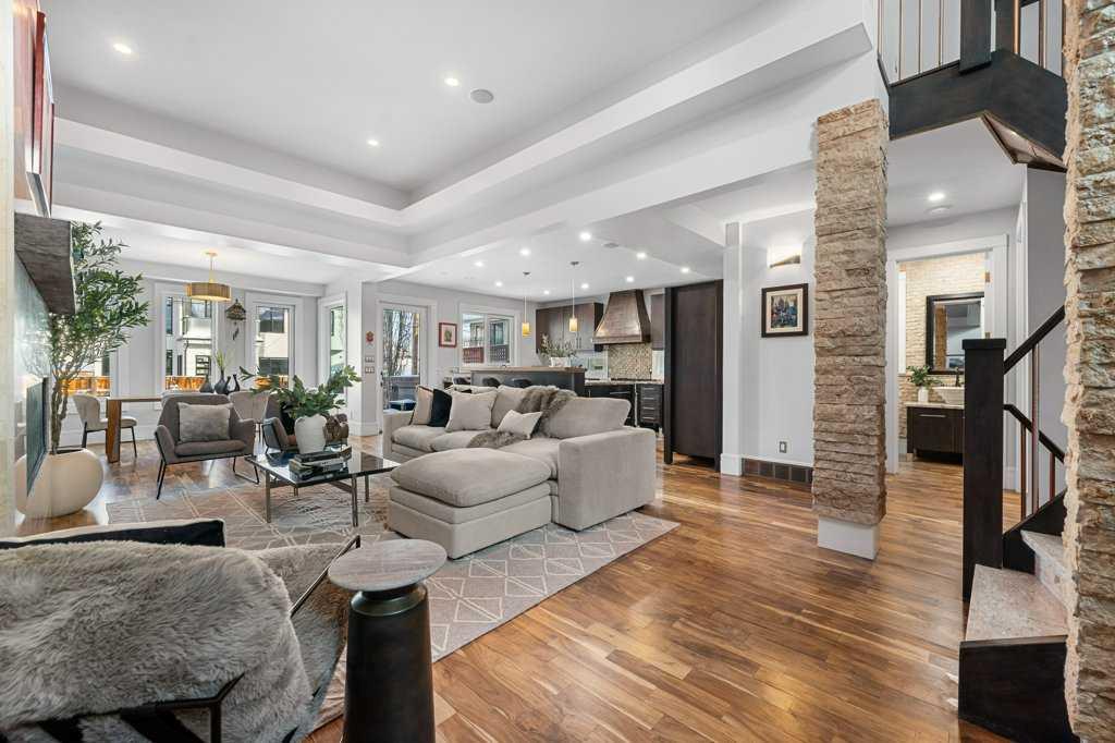 Picture for 630 25 Avenue NE