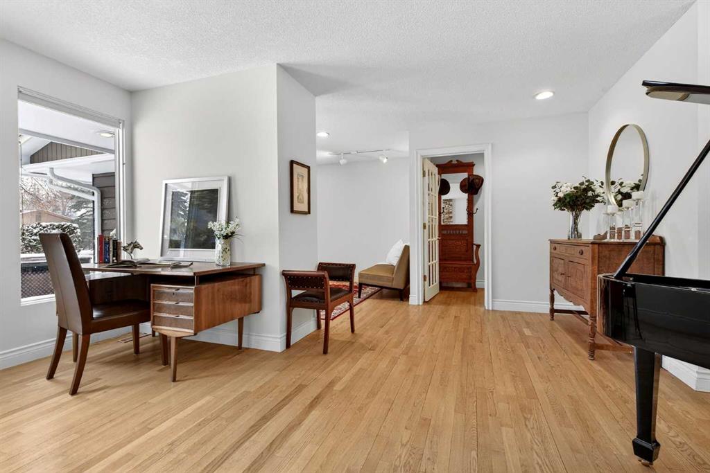 Picture for 6913 Leaside Drive SW