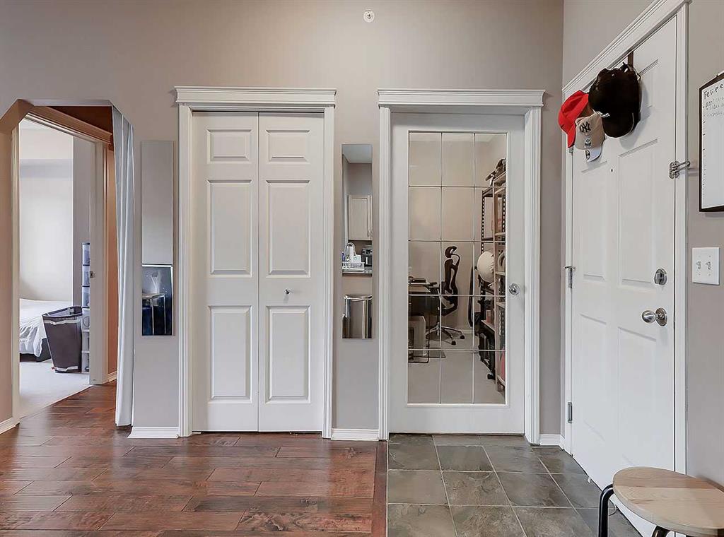 Picture for 2313, 70 Panamount Drive NW