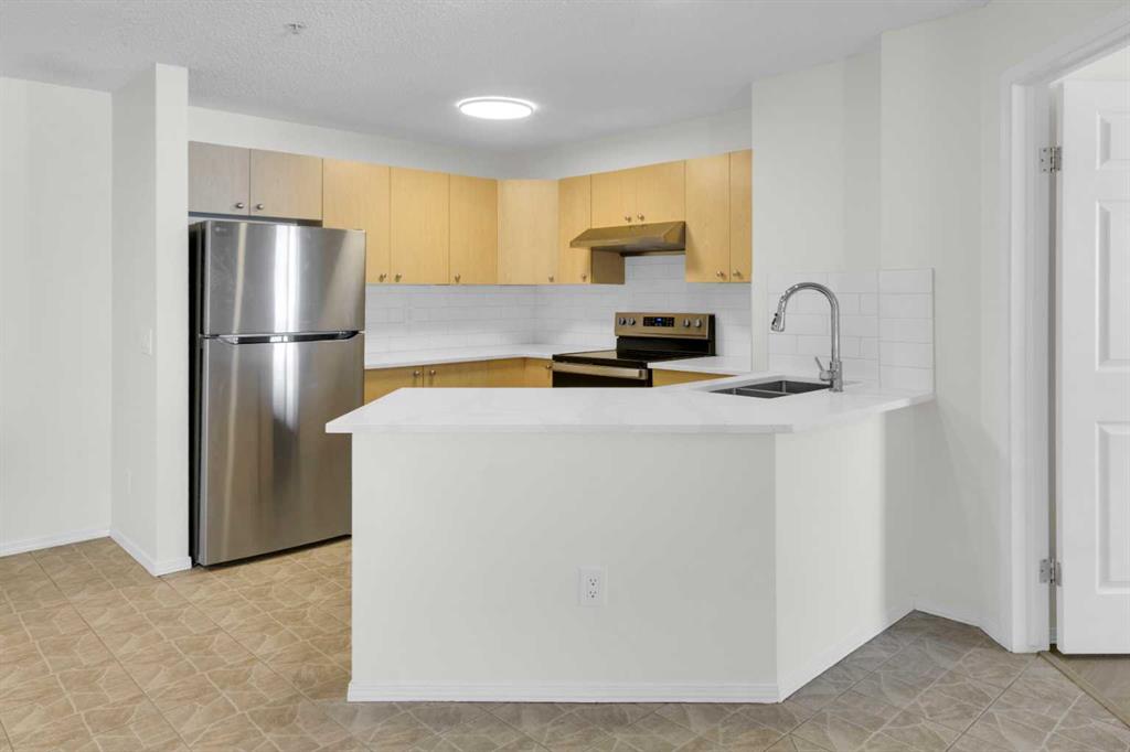 Picture for 104, 16 Country Village Bay NE