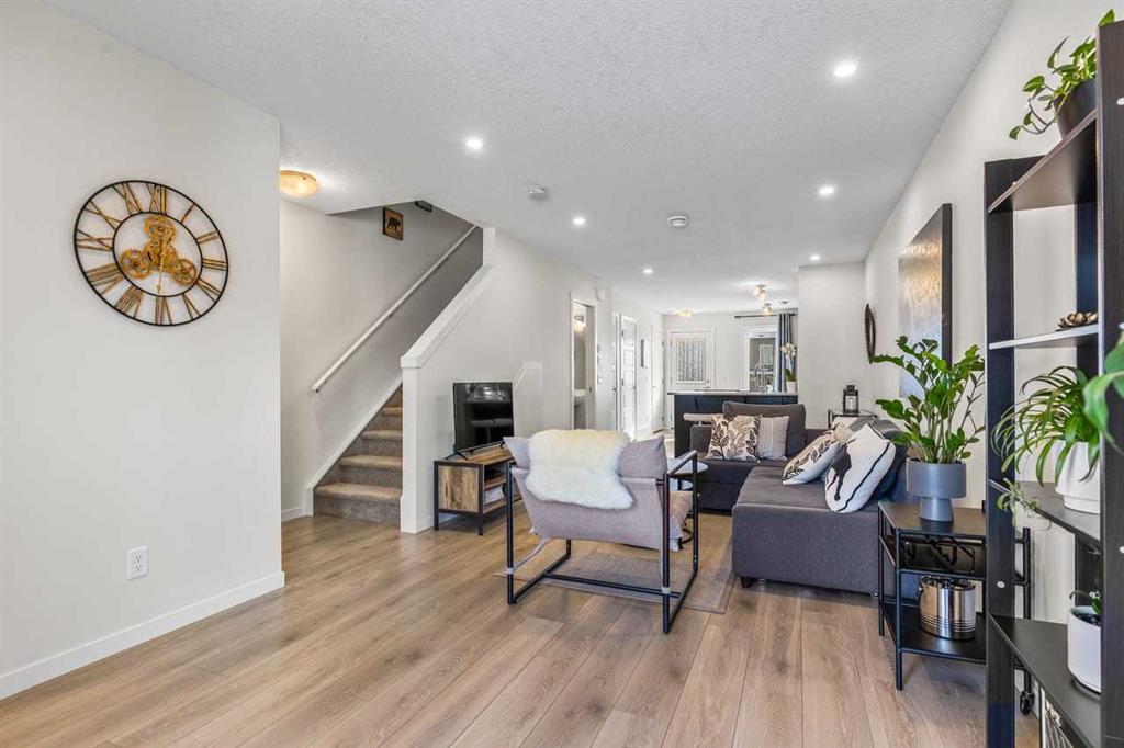 Picture for 505, 338 Seton Circle SE