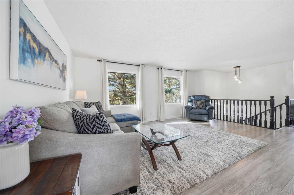 Picture for 67 Lake Sylvan Close SE