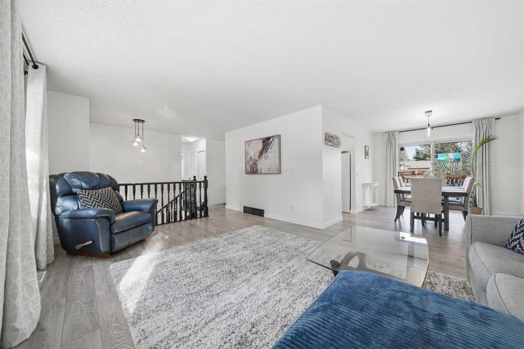 Picture for 67 Lake Sylvan Close SE