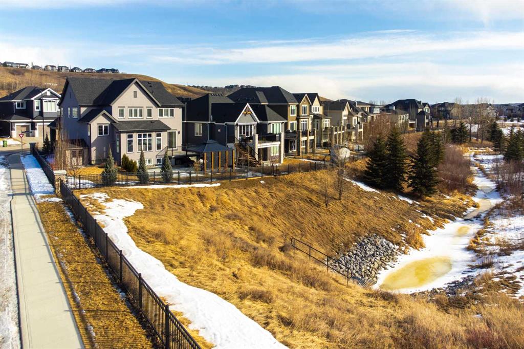 Picture for 61 Cranbrook Rise SE