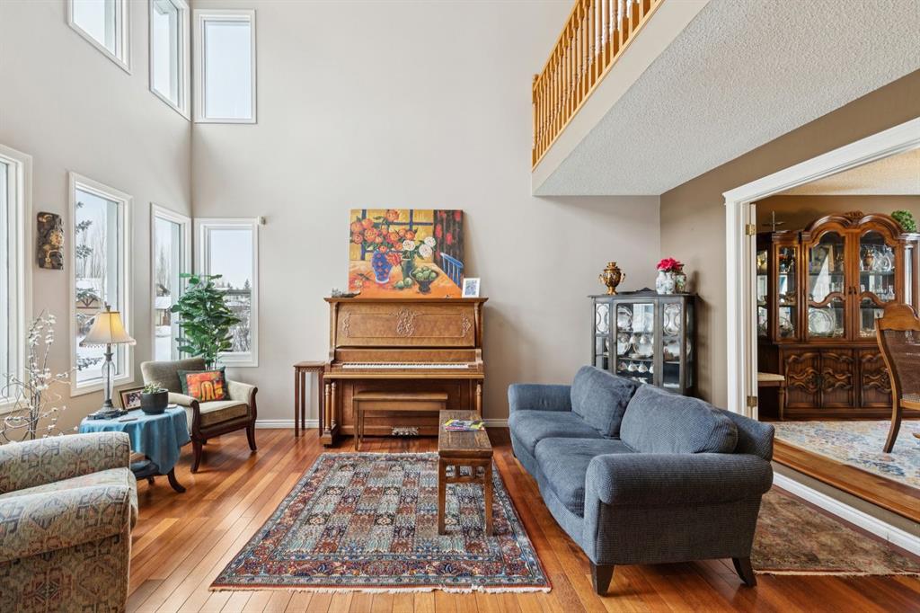 Picture for 4 Wood Valley Rise SW