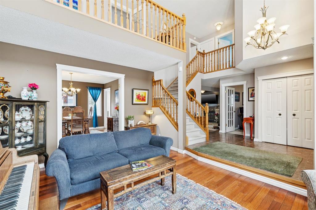 Picture for 4 Wood Valley Rise SW