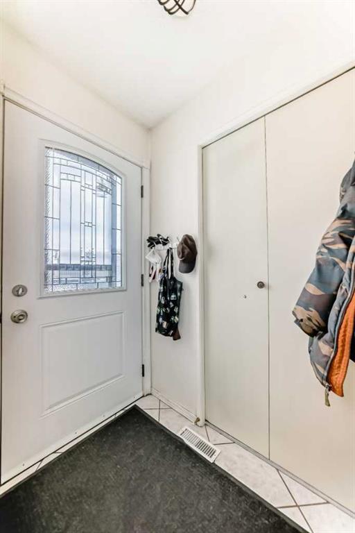 Picture for 12 Radcliffe Court SE