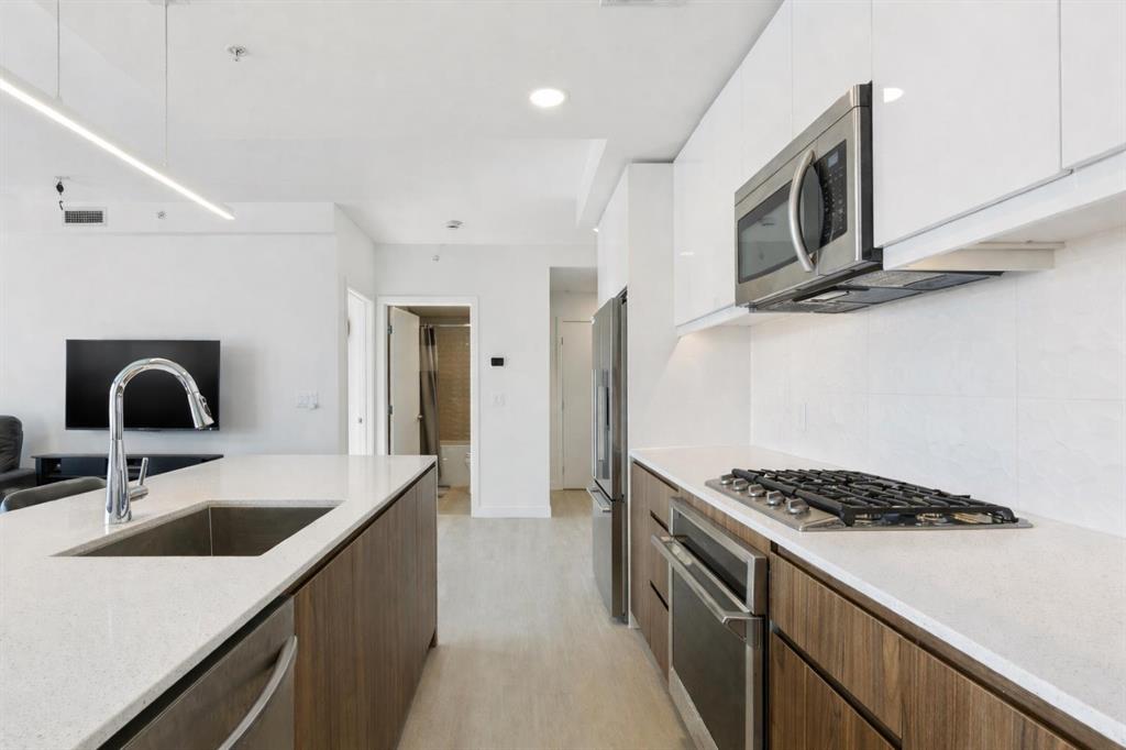 Picture for 211, 327 9A Street NW