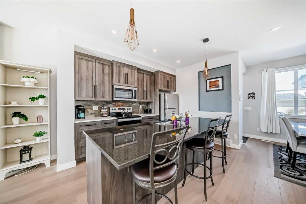 Picture for 1016 Lanark Boulevard SE