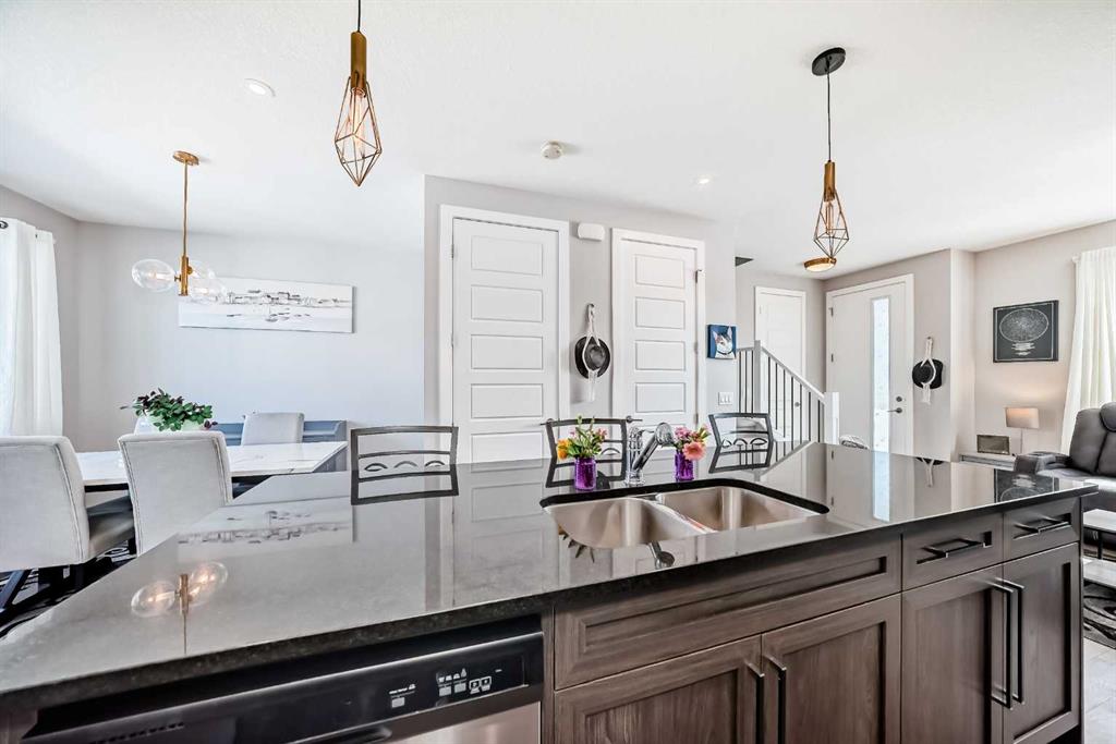 Picture for 1016 Lanark Boulevard SE