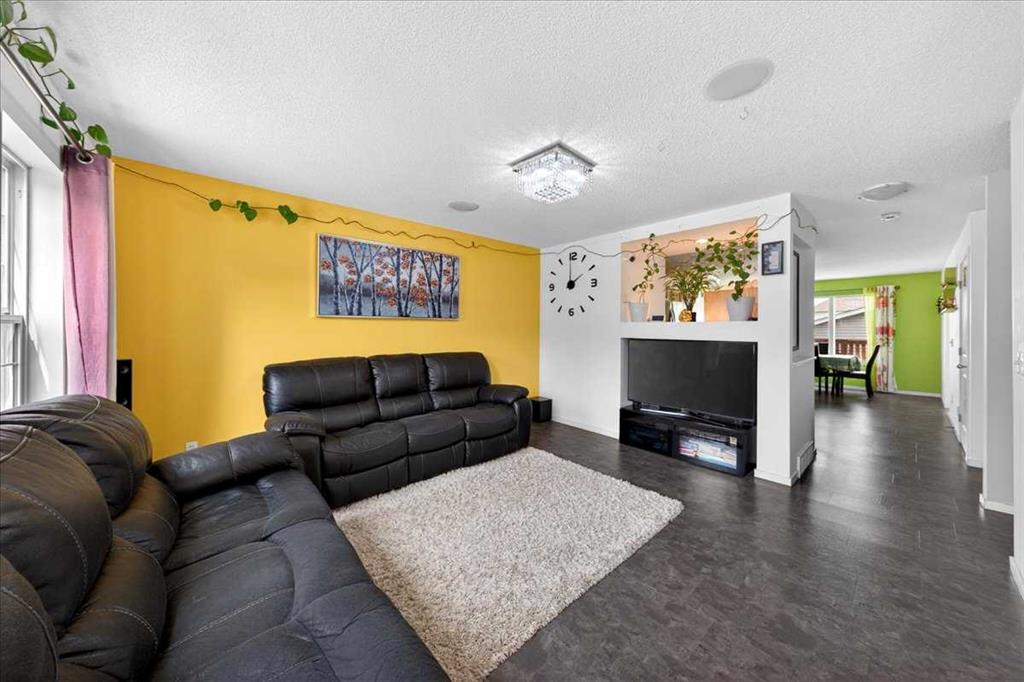 Picture for 244 Silverado Range View SW