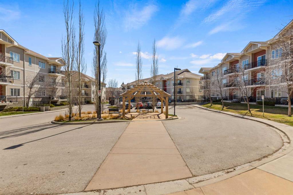 Picture for 1325, 1540 Sherwood Boulevard NW