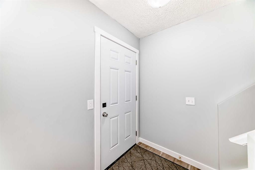 Picture for 77 Martinbrook Road NE