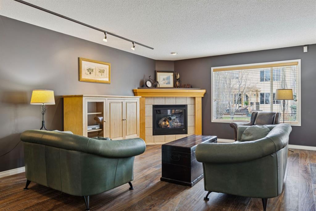 Picture for 65 Cougarstone Terrace SW